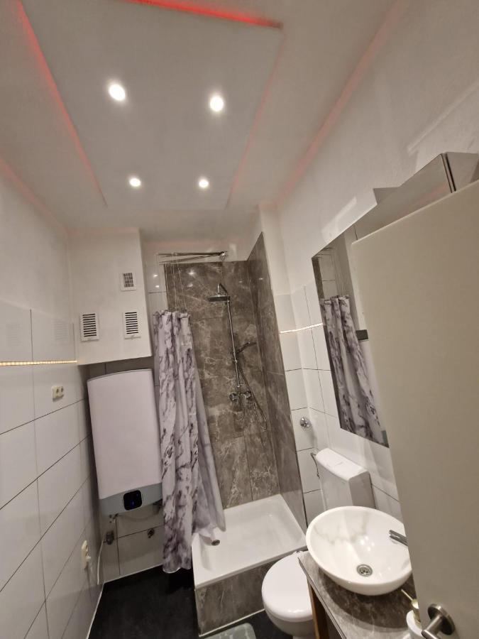 Zentral Duisburg Apartment ภายนอก รูปภาพ